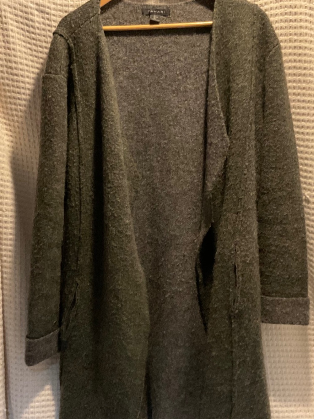 TAHARI sweater jacket